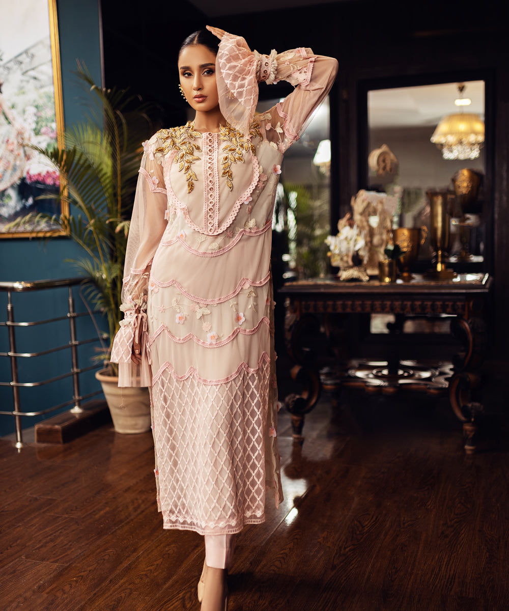 Seashell Pink with gold